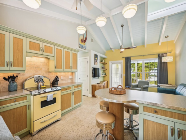 Holmes Beach One Bedroom Vacation Cottage With Private Pool